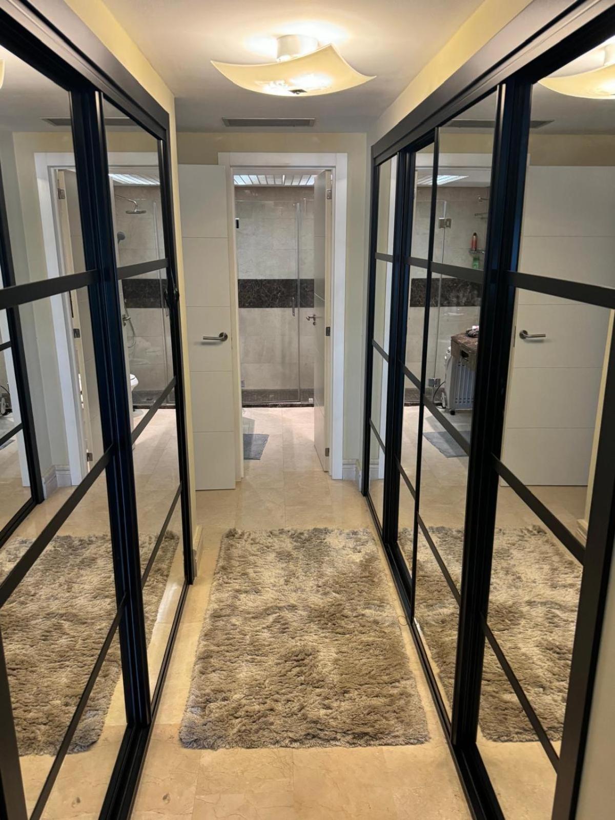 Piso Exclusivo Con Vista Al Mar Marbella